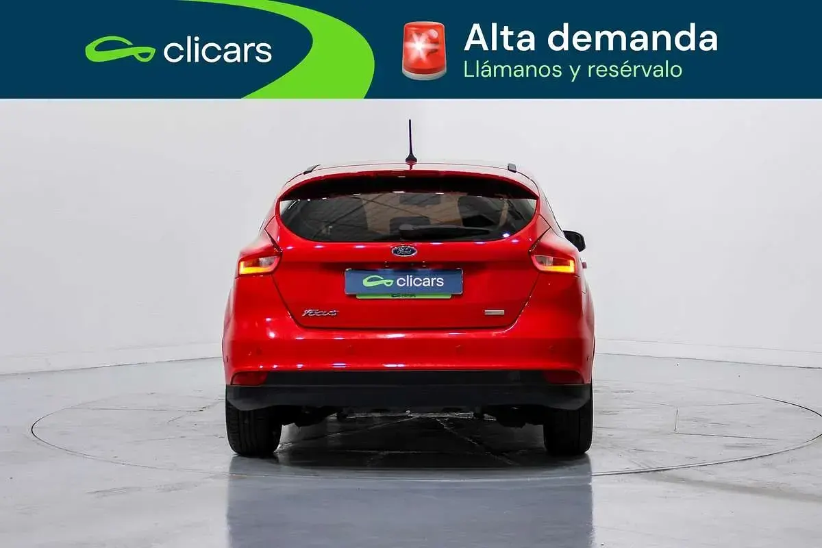 Usado Ford Focus Trend+ 125 CV (91 kW) 2018 Blanco Utilitario