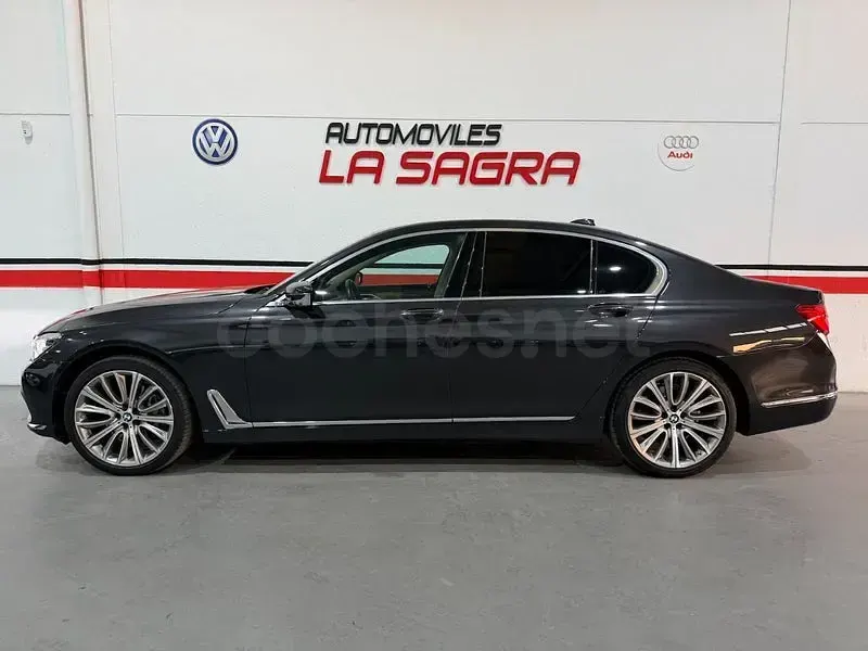 Usado BMW 740 313 CV (230 kW) 2016 Gris / plata Berlina