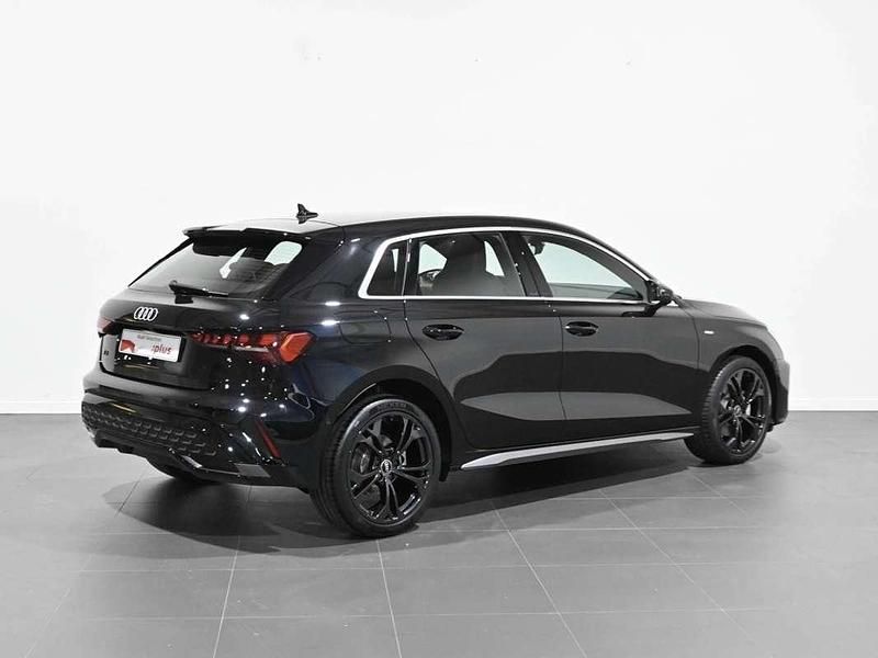 Usado Audi A3 Sportback e-tron S-Line 204 CV (150 kW) 2025 Negro Utilitario