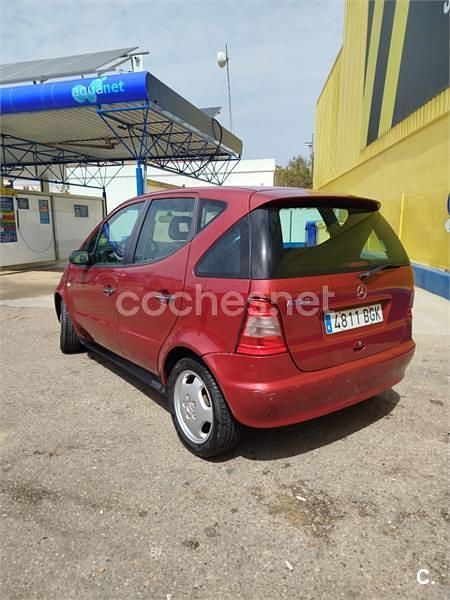 Usado Mercedes A160 Elegance 102 CV (75 kW) 2001 Granate Monovolumen