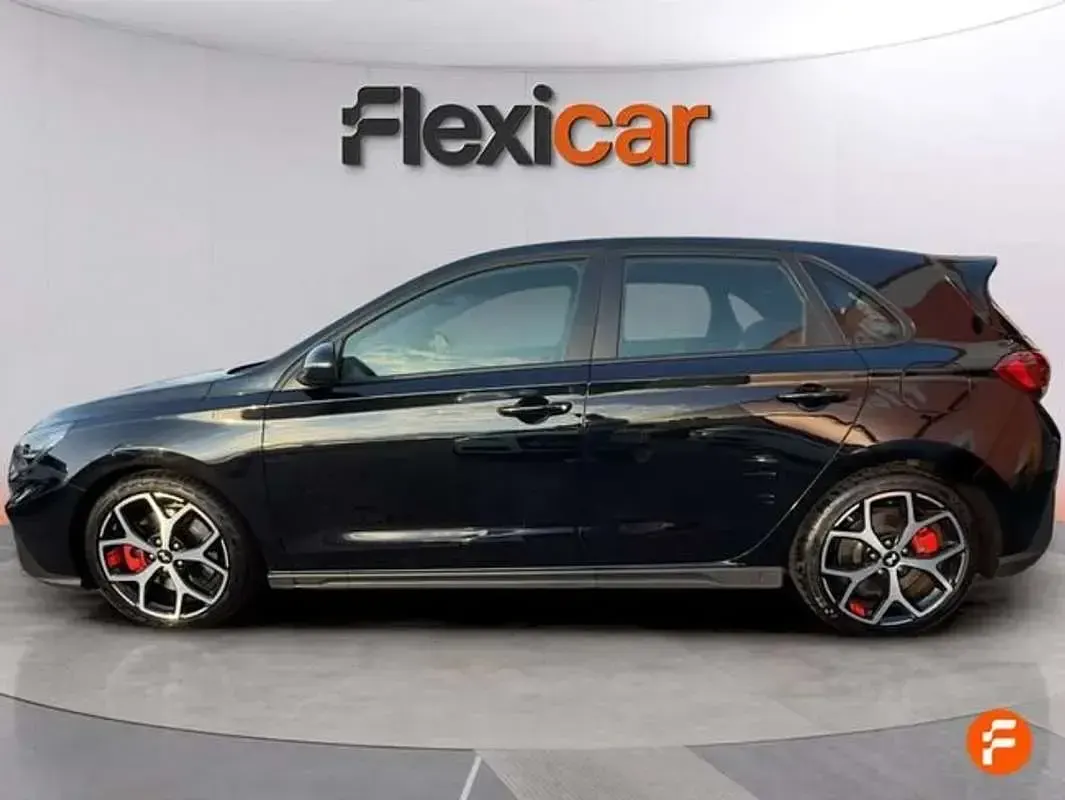 Usado Hyundai i30 250 CV (183 kW) 2023 Negro Utilitario