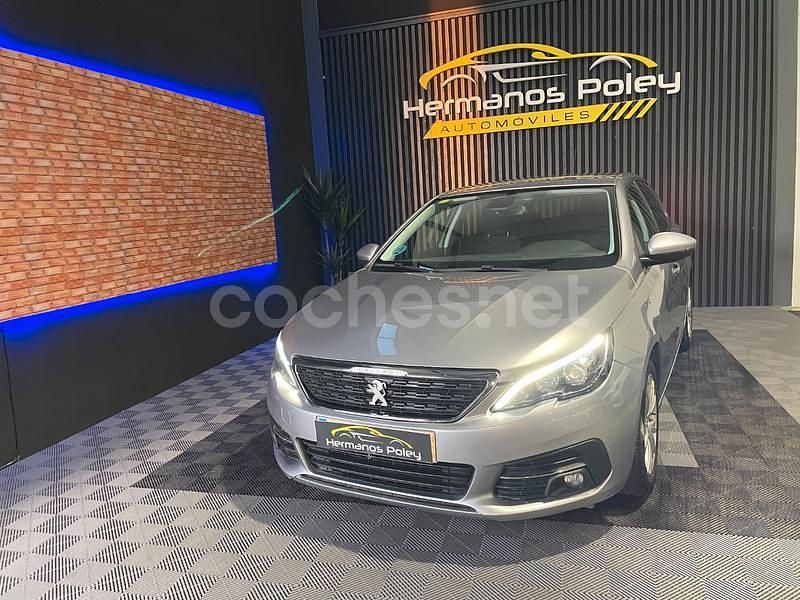 Gris / plata Usado 2020 Peugeot 308 Style Berlina | 10.500 € (Precio justo) - Imagen 1/4