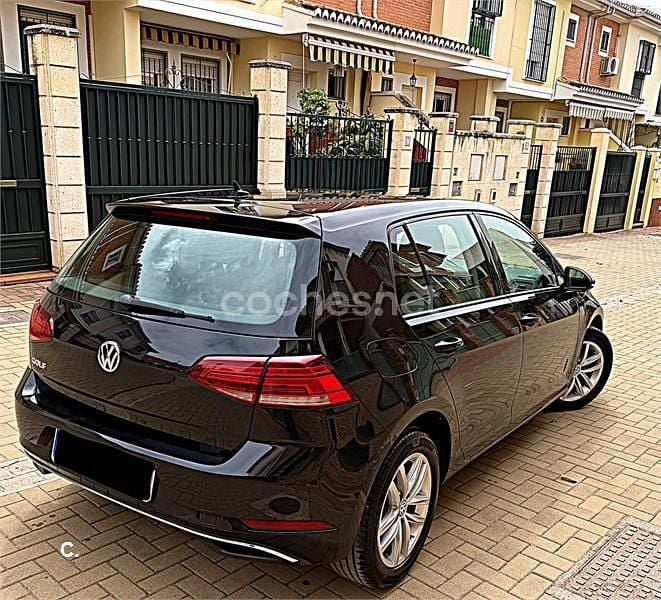 Usado VW Golf VII Sportline 115 CV (84 kW) 2018 Negro Berlina