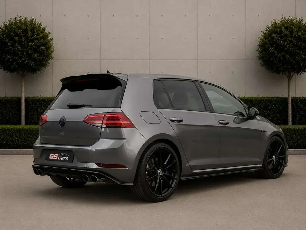 Usado VW Golf VII R 310 CV (228 kW) 2017 Gris Utilitario