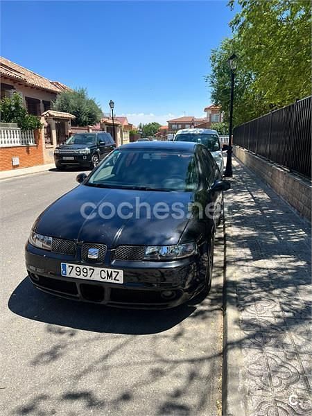Negro Usado 2003 Seat Leon Sport Berlina | 5500 € (Un poco caro) - Imagen 1/4