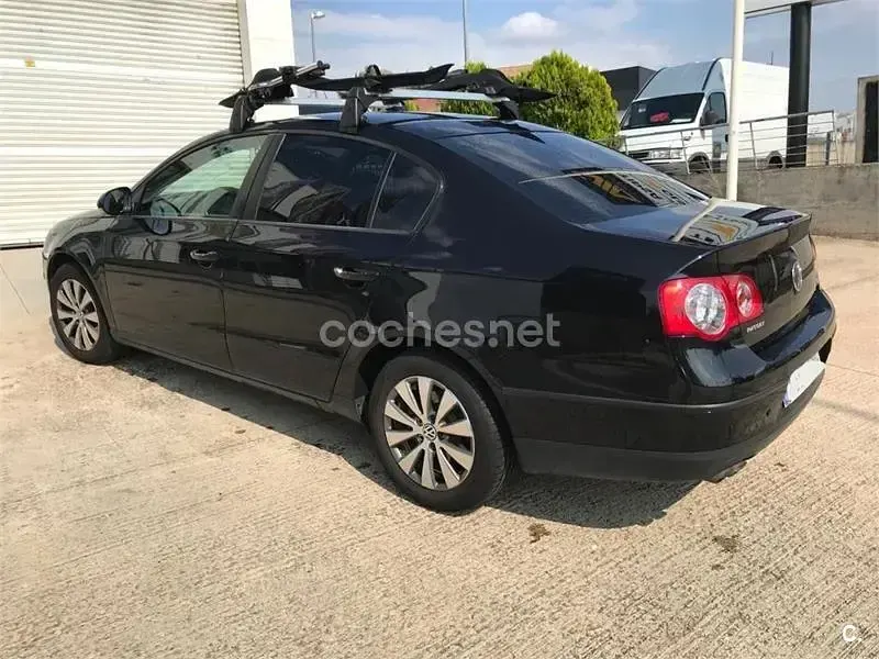 Usado VW Passat Advance 110 CV (80 kW) 2009 Negro Berlina