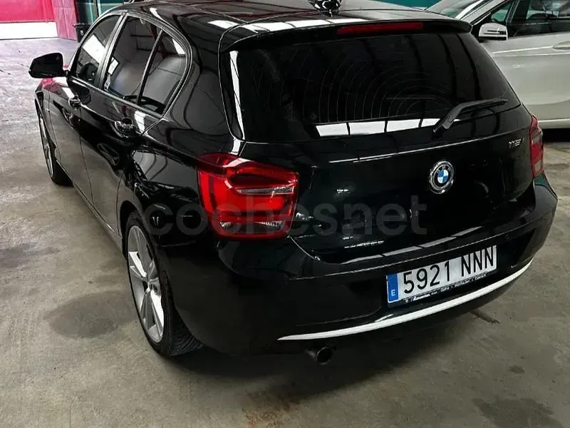 Usado BMW 118 170 CV (125 kW) 2011 Negro Utilitario