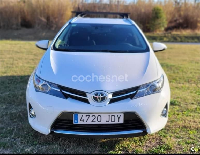 Blanco Usado 2015 Toyota Auris Active Familiar | 11.800 € (Precio justo) - Imagen 1/4