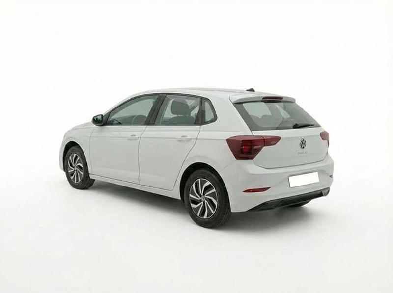 Usado VW Polo Life 95 CV (69 kW) 2023 Blanco Utilitario