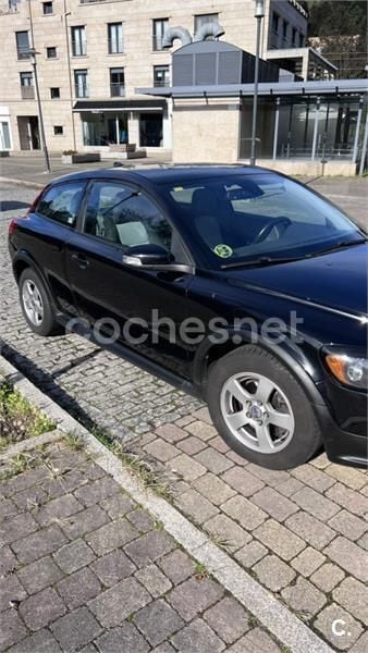 Usado Volvo C30 Momentum 109 CV (80 kW) 2007 Negro Utilitario