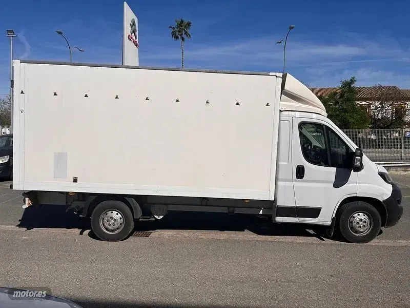 Usado Peugeot Boxer S 165 CV (121 kW) 2024 Blanco Van
