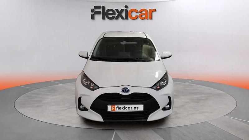 Usado Toyota Yaris Hybrid Business Edition 116 CV (85 kW) 2022 Blanco Utilitario