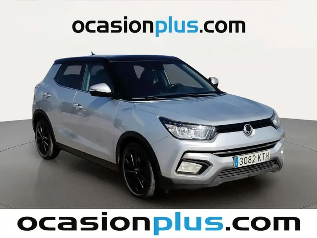 Usado SsangYong Tivoli Limited 116 CV (85 kW) 2019 Plateado SUV