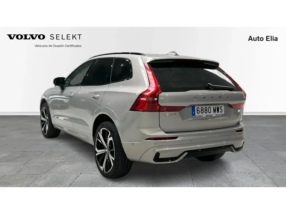 Usado Volvo XC60 Ultimate 350 CV (257 kW) 2024 Gris SUV