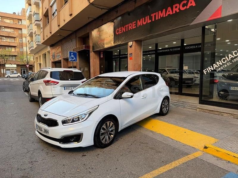 Usado Kia Ceed GT 136 CV (100 kW) 2016 Blanco Berlina