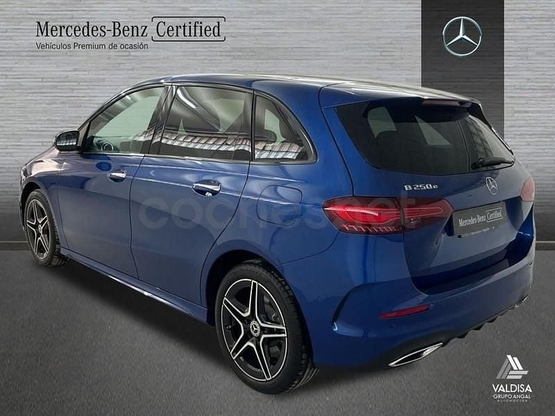 Usado Mercedes B250e AMG line 218 CV (160 kW) 2025 Pintura Monovolumen