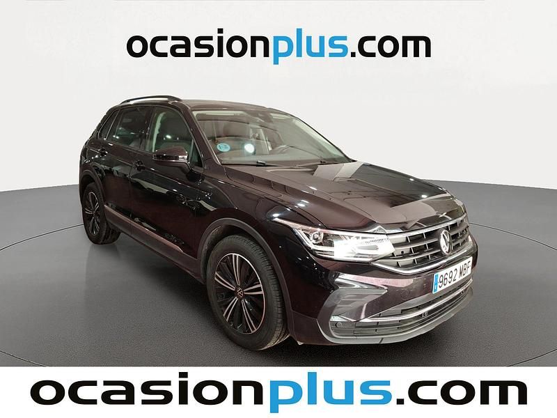 Usado VW Tiguan Life 122 HP (89 kW) 2022 Preto SUV