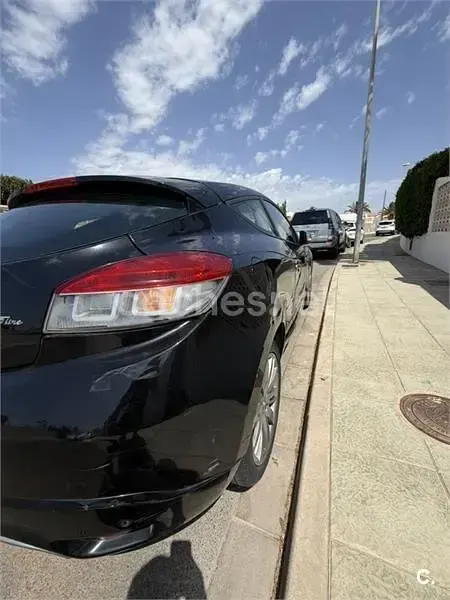 Usado Renault Mégane III Privilege 130 CV (95 kW) 2013 Negro Berlina