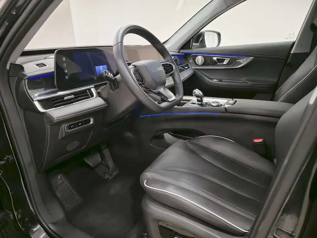 Usado Ebro s700 Luxury 147 CV (108 kW) 2025 Negro SUV
