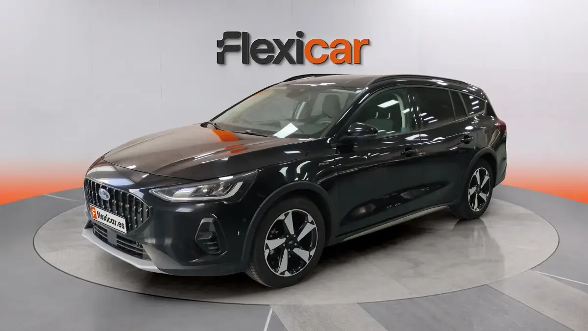Usado Ford Focus Active X 125 CV (91 kW) 2024 Negro Berlina
