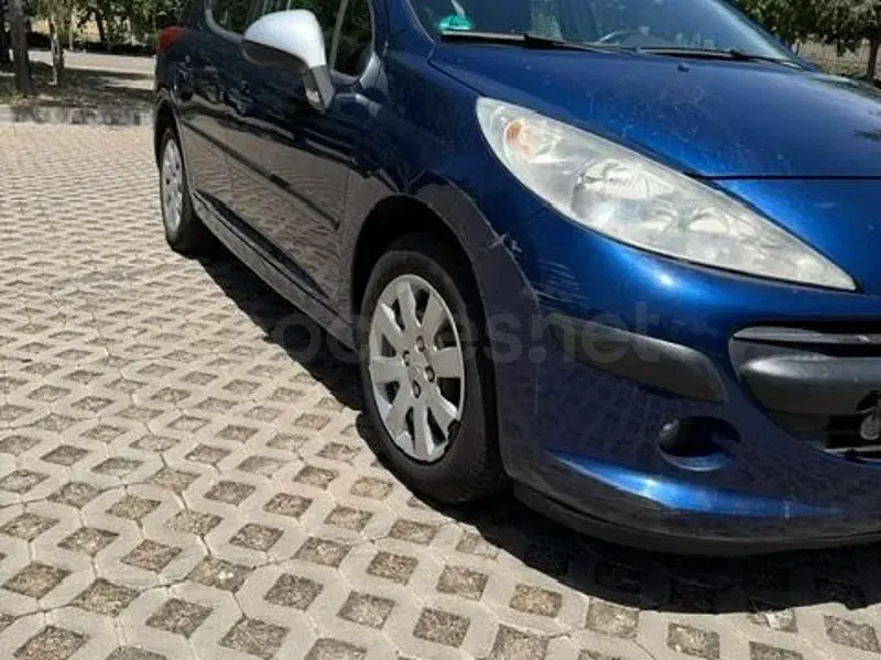 Usado Peugeot 207 95 CV (69 kW) 2007 Azul Familiar