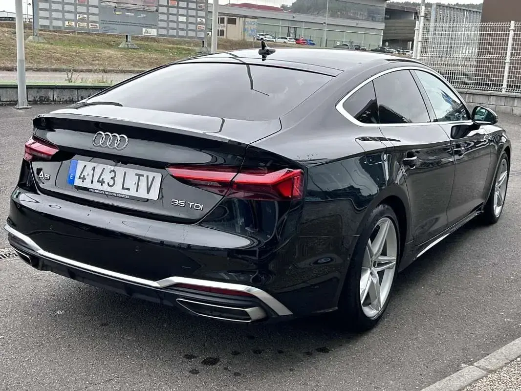 Usado Audi A5 Sportback S-Line 163 CV (119 kW) 2021 Negro Utilitario