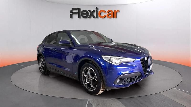 Usado Alfa Romeo Stelvio Sprint 160 CV (117 kW) 2022 Azul SUV