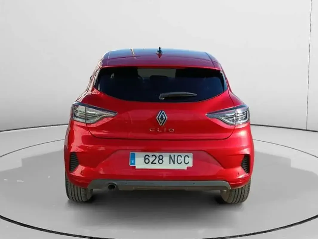 Usado Renault Clio Evolution 101 CV (74 kW) 2025 Rojo Utilitario
