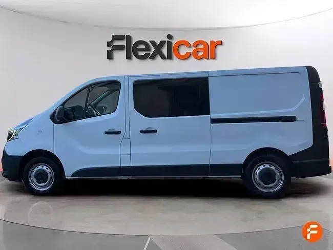 Usado Renault Trafic 110 CV (80 kW) 2021 Blanco Monovolumen