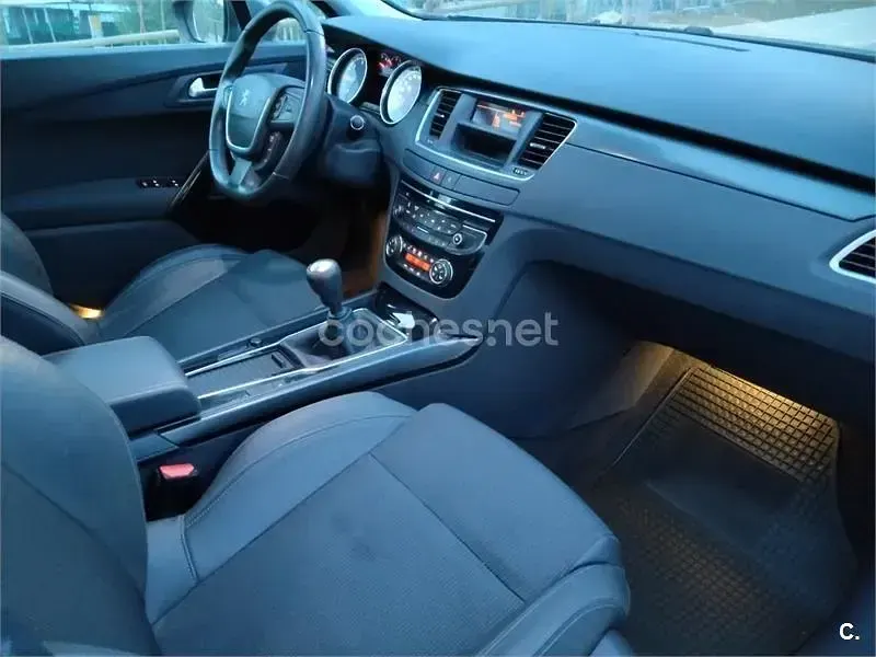 Usado Peugeot 508 Allure 140 CV (102 kW) 2012 Azul Berlina
