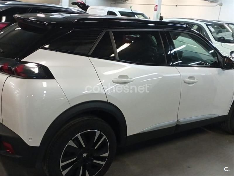 Usado Peugeot 2008 GT 130 CV (95 kW) 2021 Blanco SUV