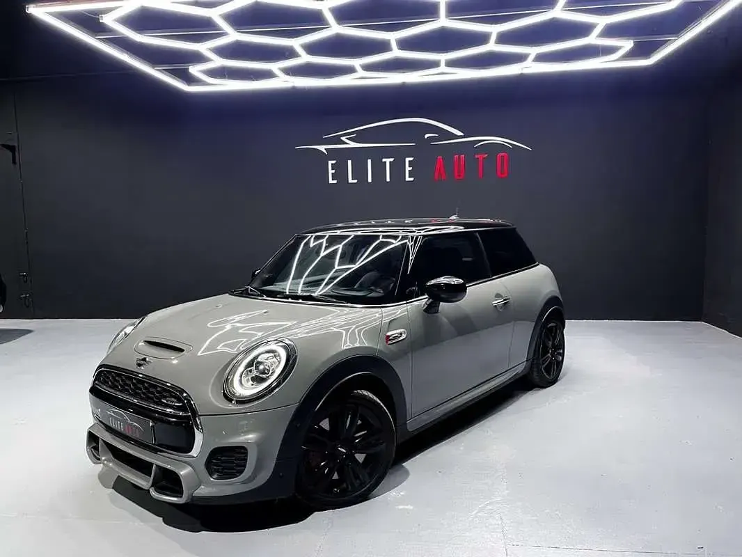 Usado Mini John Cooper Works 231 CV (169 kW) 2020 Gris Utilitario