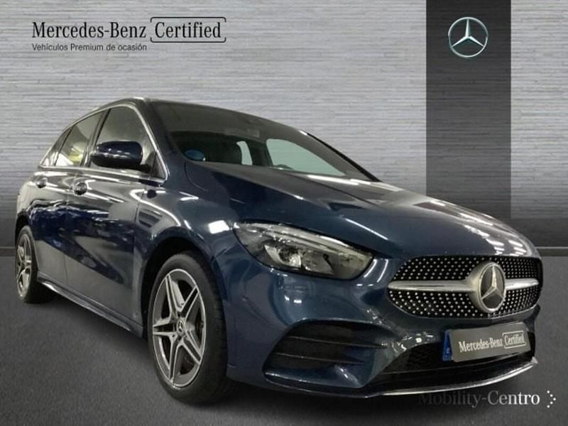 Usado Mercedes B250 AMG line 160 CV (117 kW) 2021 Denim blue  metallic paint Monovolumen