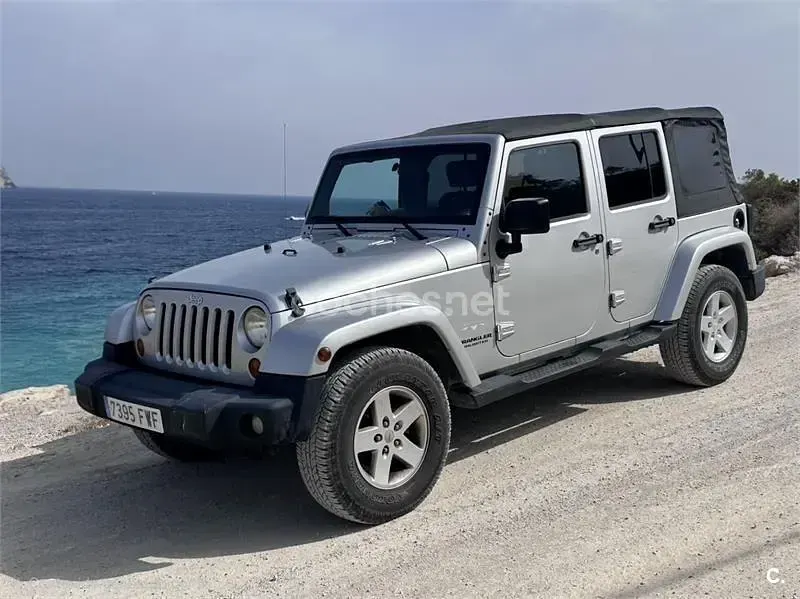 Usado Jeep Wrangler Unlimited Sahara 177 CV (130 kW) 2007 Gris / plata SUV