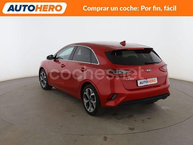 Usado Kia Ceed 140 CV (102 kW) 2019 Rojo Utilitario