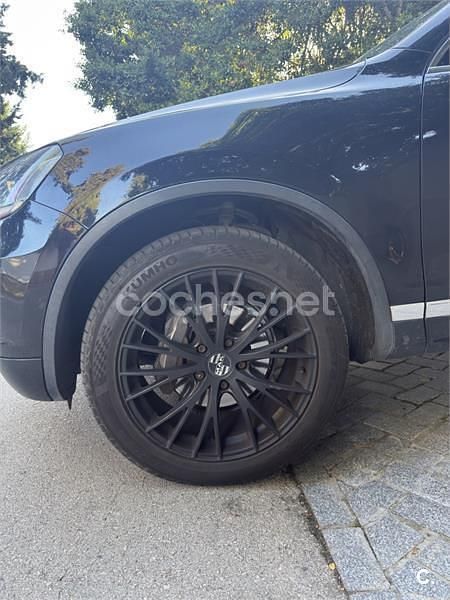 Usado VW Touareg 245 CV (180 kW) 2012 Negro SUV