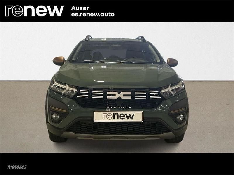 Verde Usado 2024 Dacia Sandero Extreme Utilitario | 16.887 € (Precio justo) - Imagen 1/4