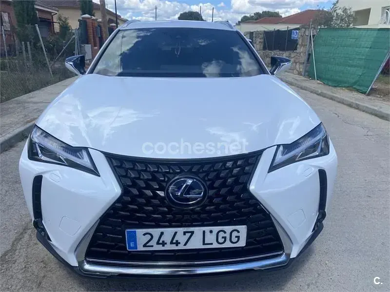 Usado Lexus UX Sport Line 184 CV (135 kW) 2020 Blanco SUV