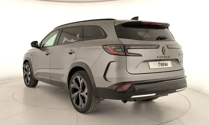 Usado Renault Espace Techno Esprit Alpine 200 CV (147 kW) 2023 Gris Familiar