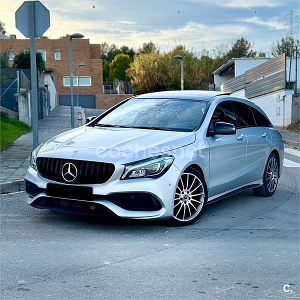 Gris / plata Usado 2019 Mercedes CLA200 Shooting Brake Familiar | 22.990 € (Precio justo) - Imagen 1/4