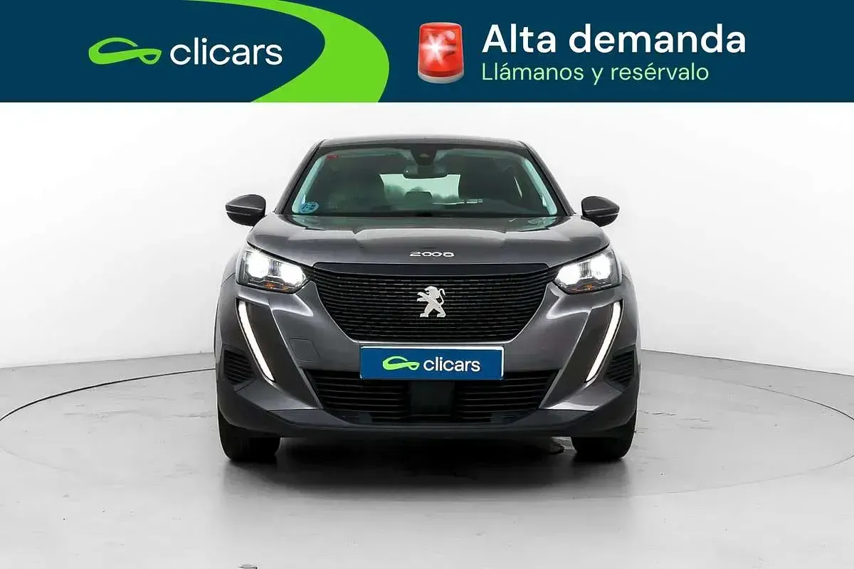 Usado Peugeot 2008 Active 101 CV (74 kW) 2021 Gris SUV