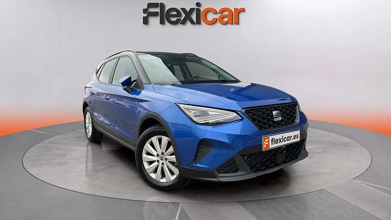 Usado Seat Arona Style 110 CV (80 kW) 2023 Azul SUV