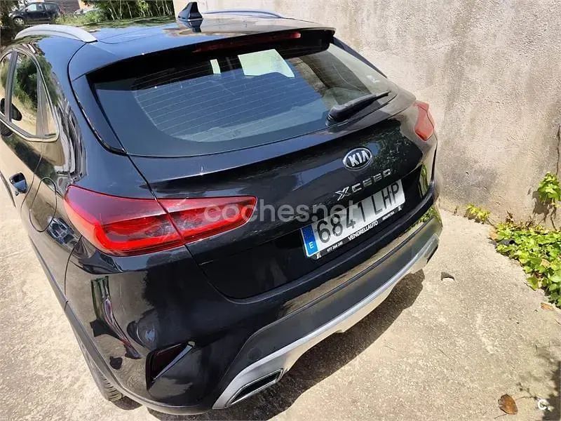 Usado Kia XCeed 136 CV (100 kW) 2020 Negro SUV