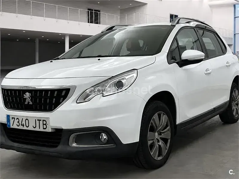 Usado Peugeot 2008 Active 100 CV (73 kW) 2016 Blanco SUV