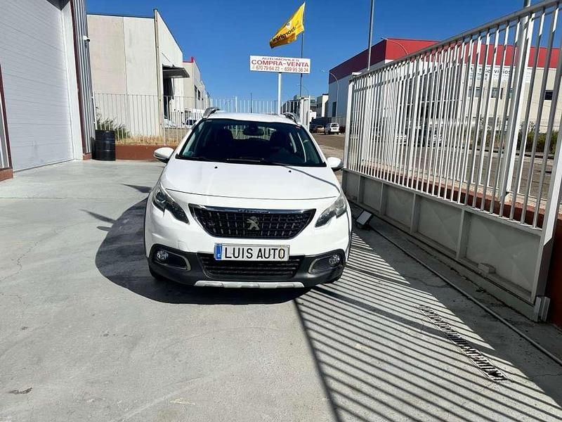 Usado Peugeot 2008 GT-line 120 CV (88 kW) 2019 Blanco SUV