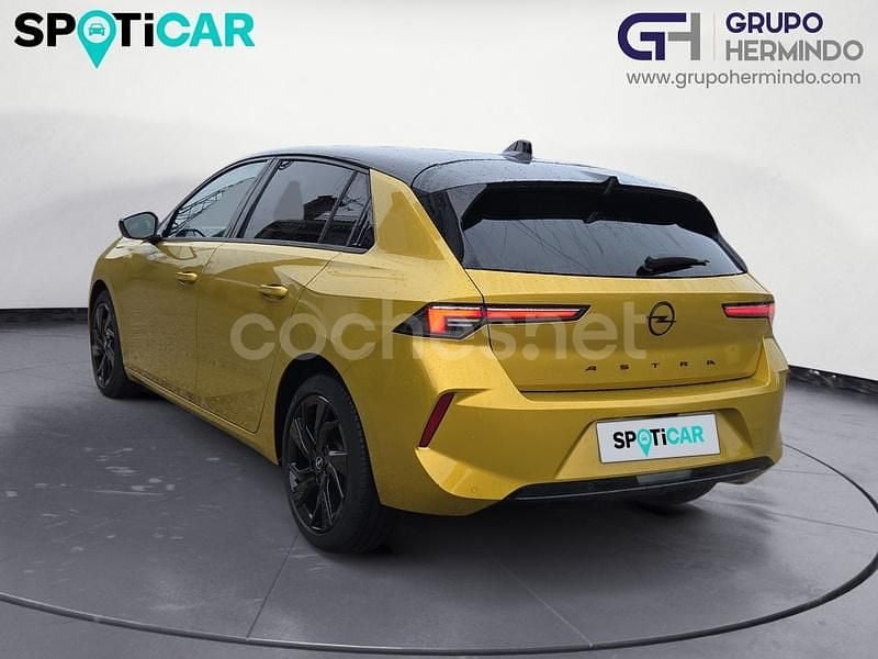 Usado Opel Astra S 130 CV (95 kW) 2023 Marrón Berlina