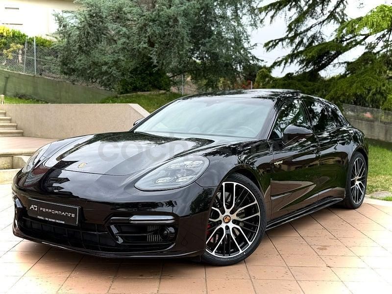 Usado Porsche Panamera Sport Turismo 560 CV (411 kW) 2021 Negro Familiar