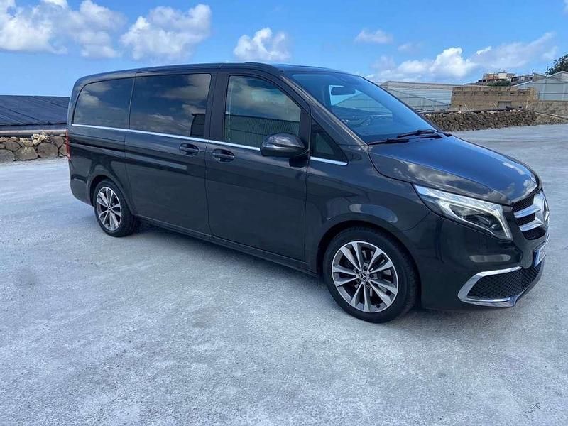 Negro Usado 2021 Mercedes V250 Avantgarde Monovolumen | 47.900 € (Super precio) - Imagen 1/3