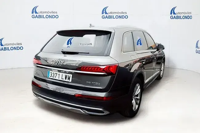 Usado Audi Q7 381 CV (280 kW) 2022 Gris SUV