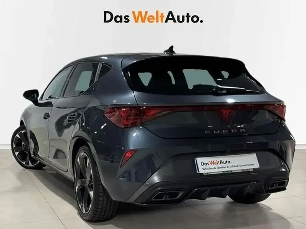 Usado Cupra Leon 150 CV (110 kW) 2025 Gris Utilitario